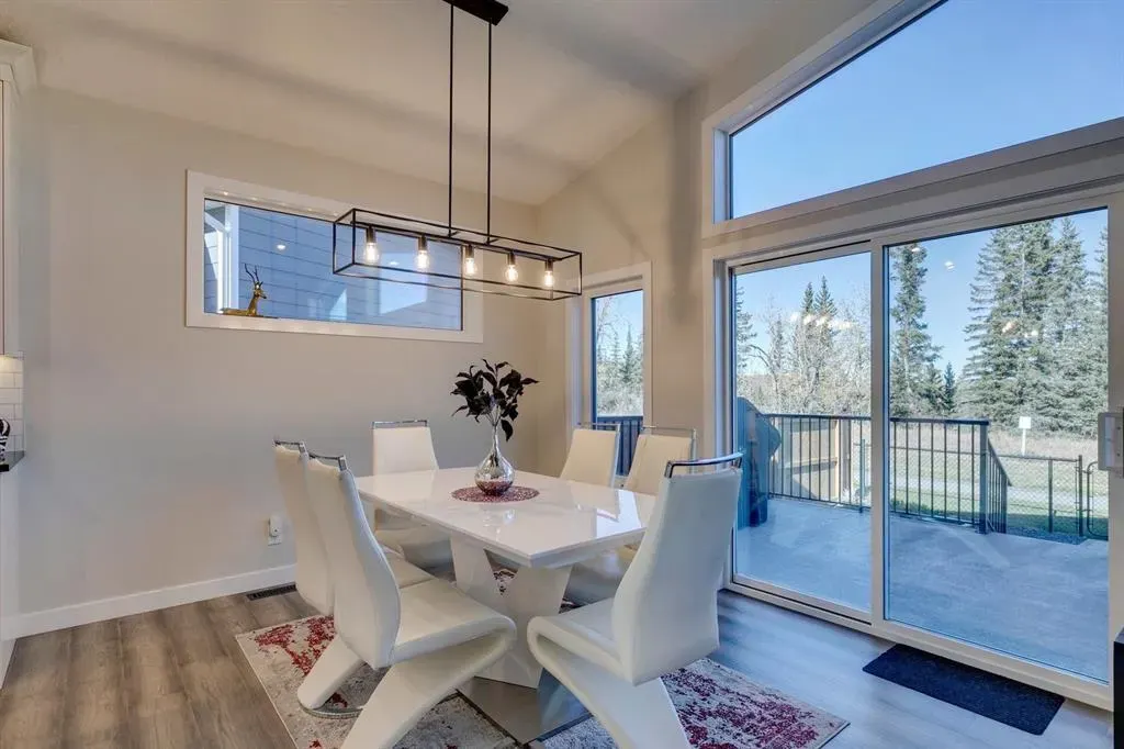 154 Riverwood Crescent SW