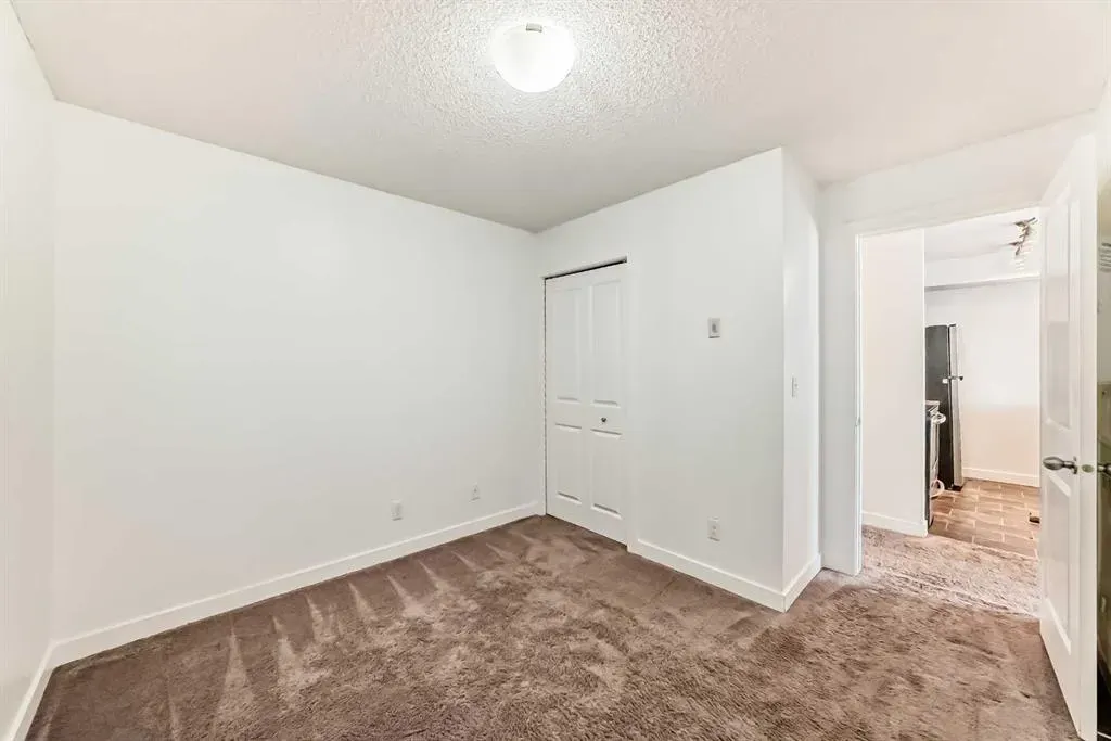195 Kincora Glen Road NW, #412