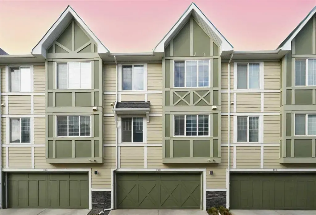 108 Nolanlake Villas NW