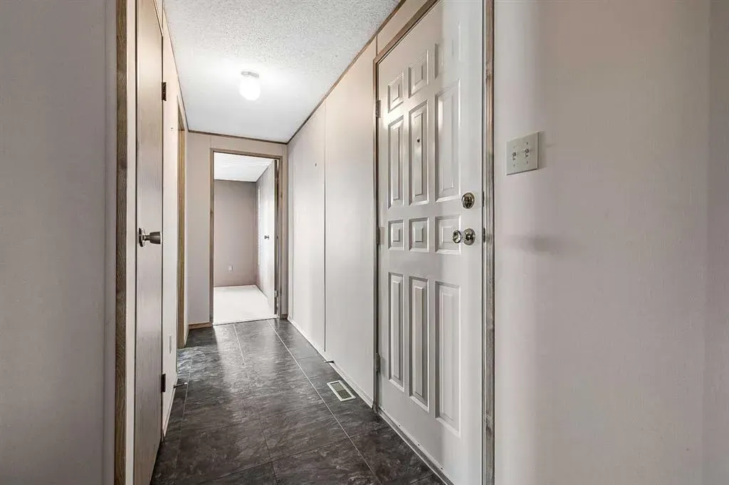 422 Homestead Trail SE