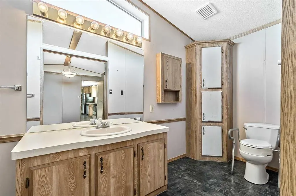 422 Homestead Trail SE