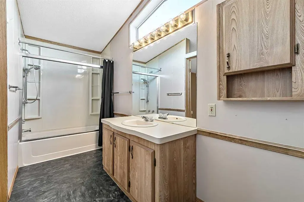 422 Homestead Trail SE