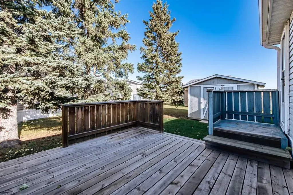 422 Homestead Trail SE