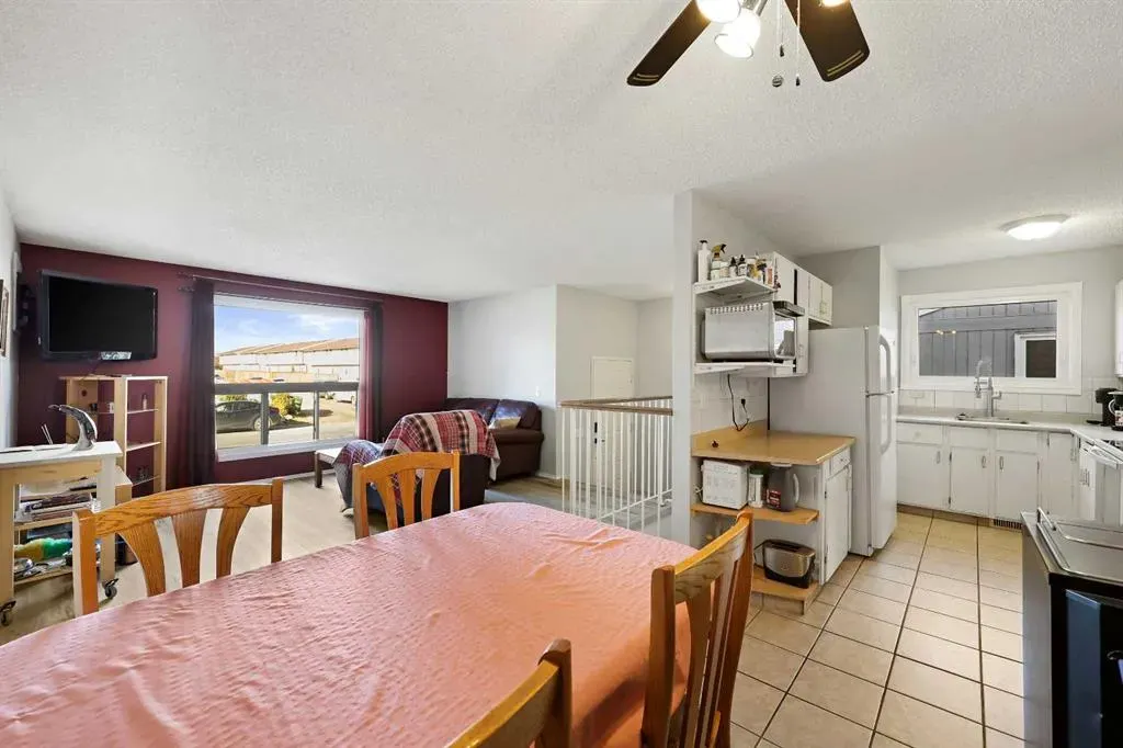 7 Falbury Crescent NE