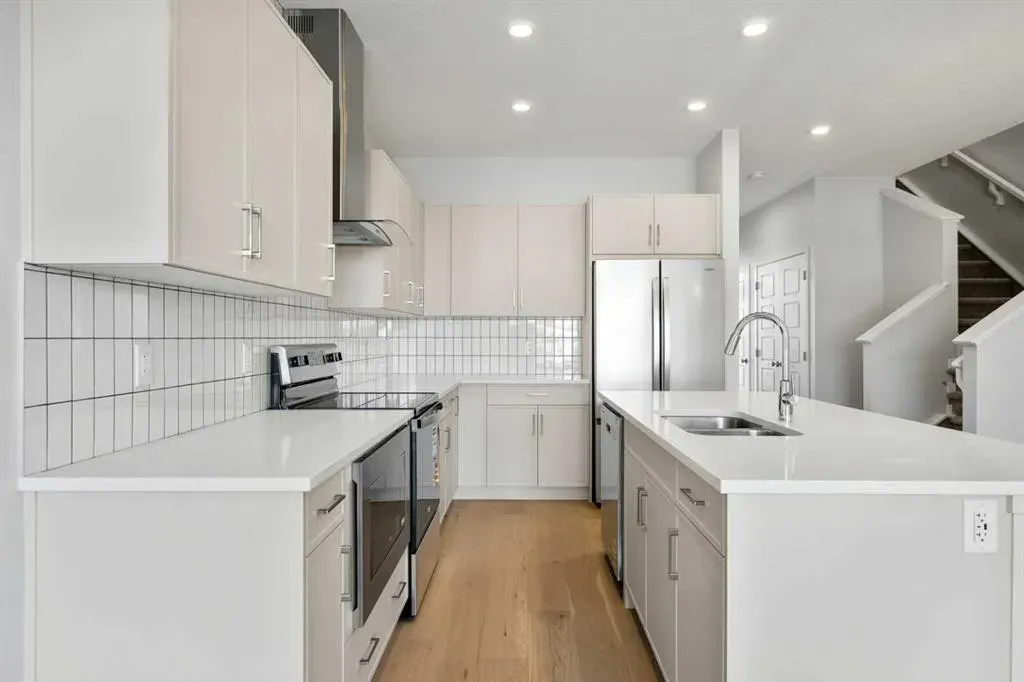 80 Carringvue Place NW