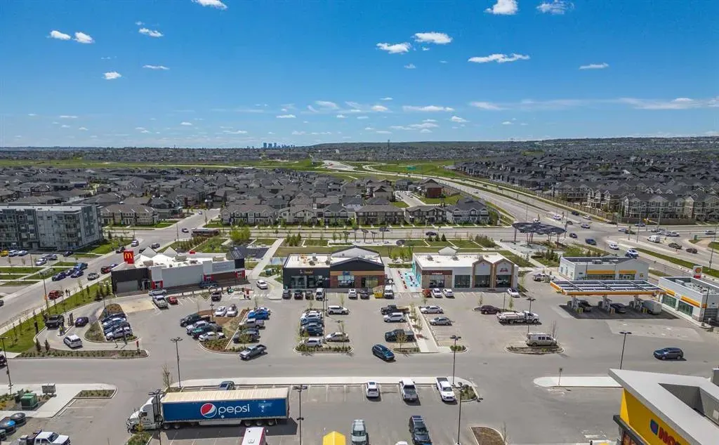 80 Carringvue Place NW