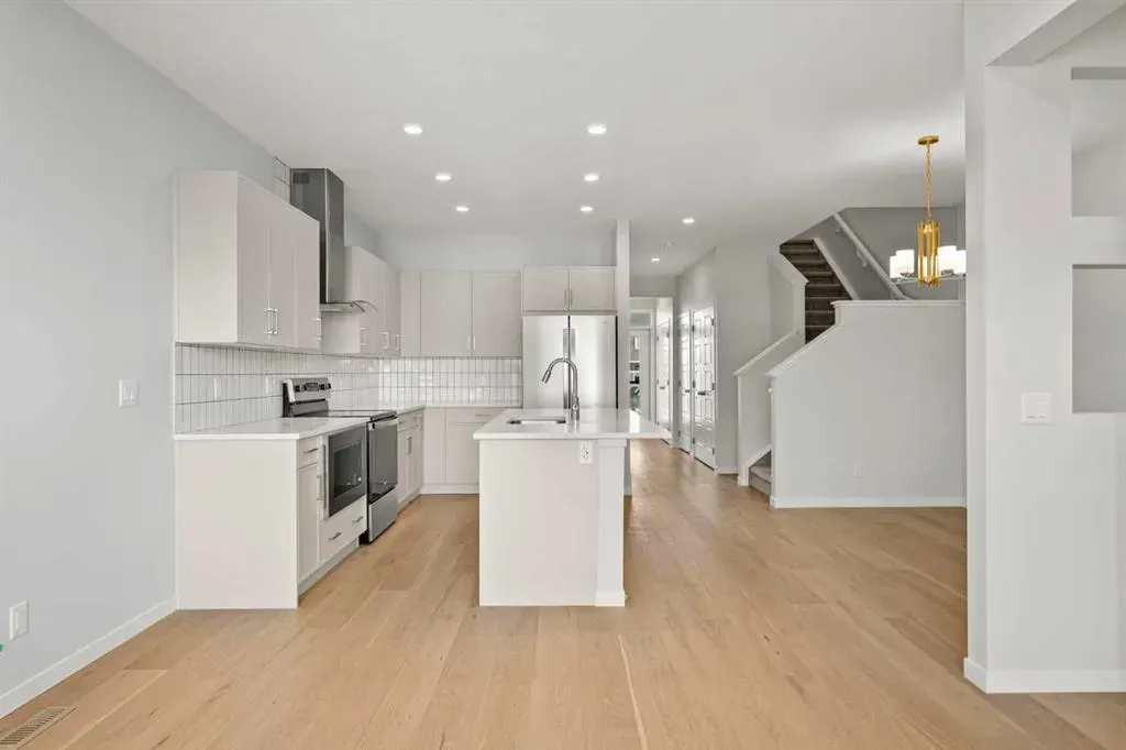 80 Carringvue Place NW