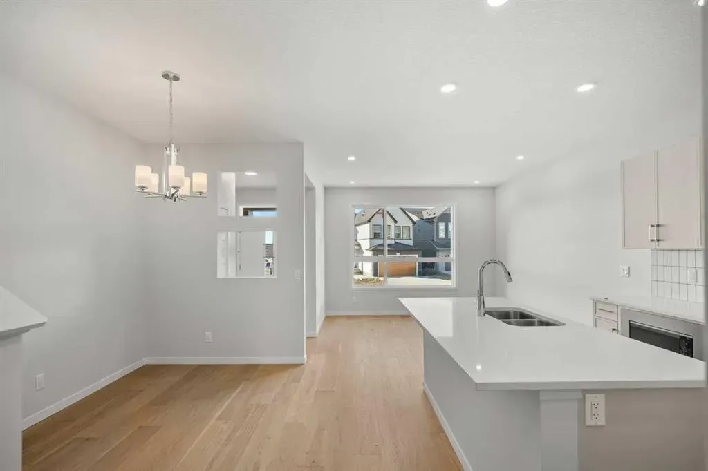 80 Carringvue Place NW