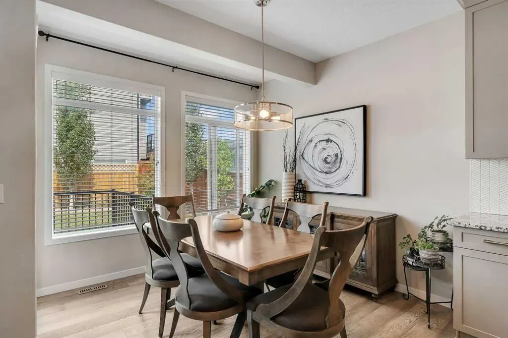 213 Nolanhurst Way NW