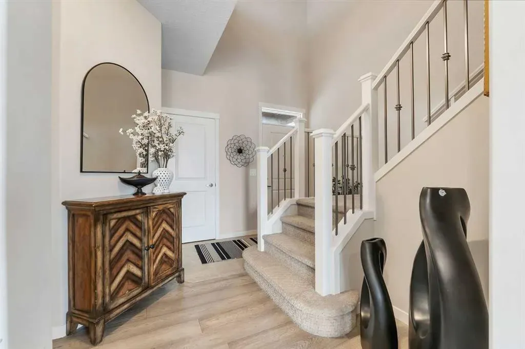 213 Nolanhurst Way NW