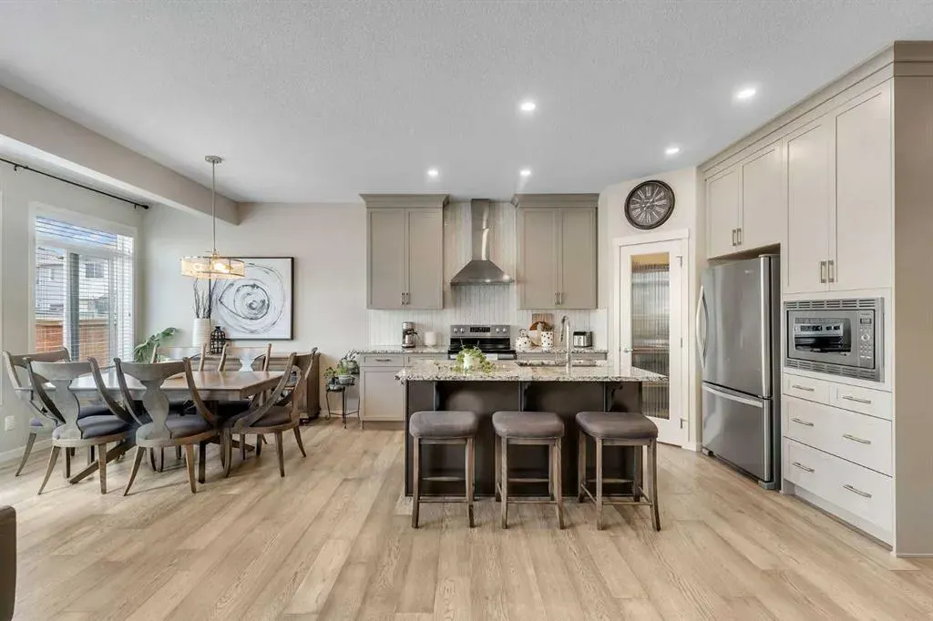 213 Nolanhurst Way NW