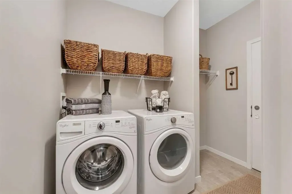 213 Nolanhurst Way NW