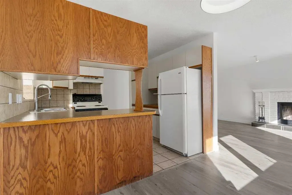2 West Barrett Place