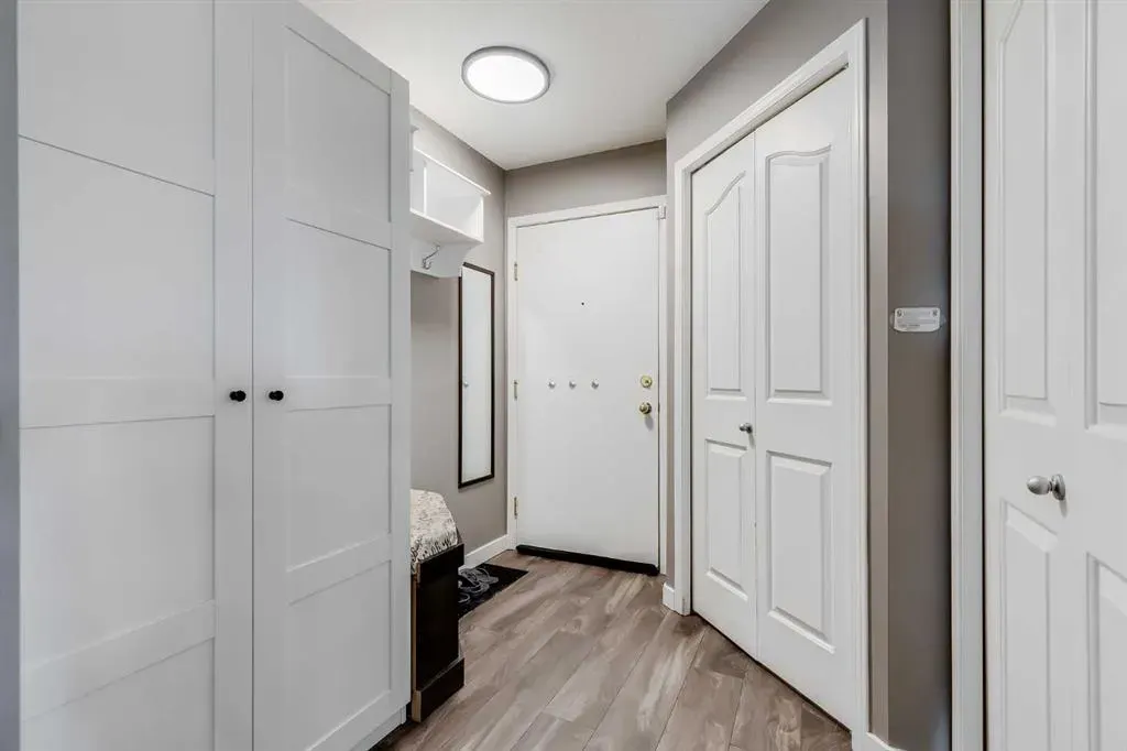 304 Mackenzie Way SW, #8128