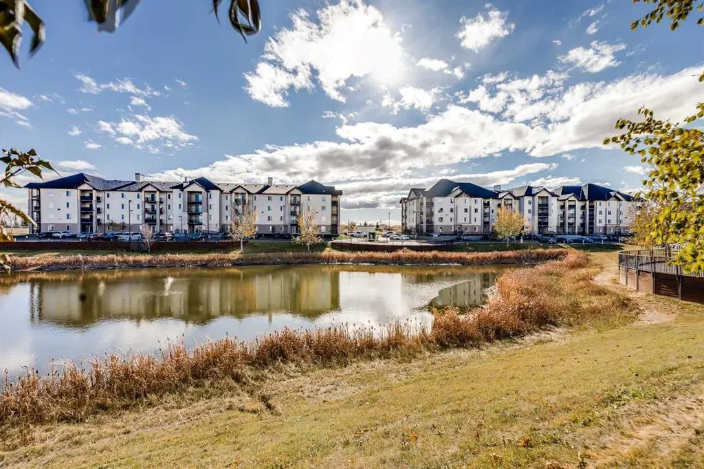 304 Mackenzie Way SW, #8128