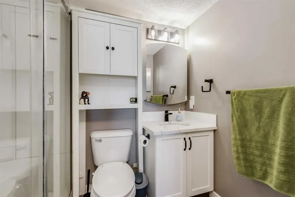 304 Mackenzie Way SW, #8128