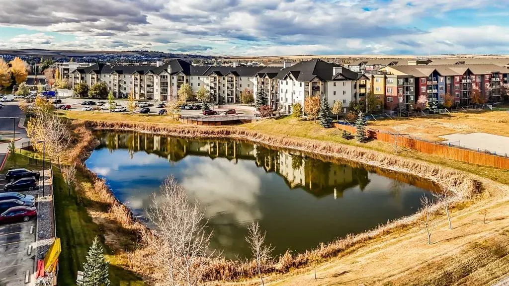 304 Mackenzie Way SW, #8128