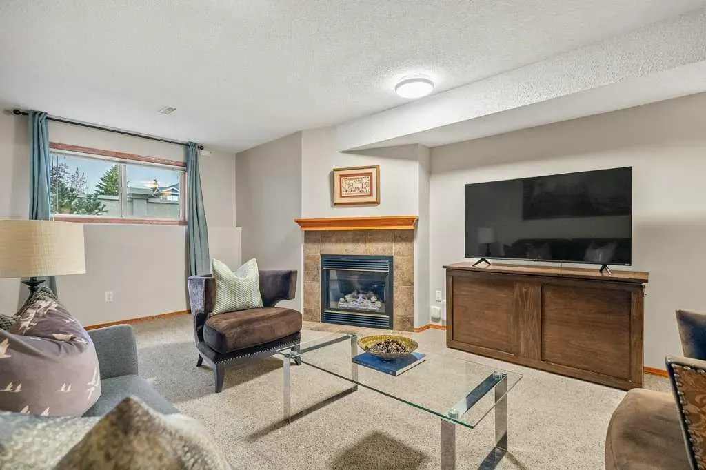 116 Sunlake Gardens SE