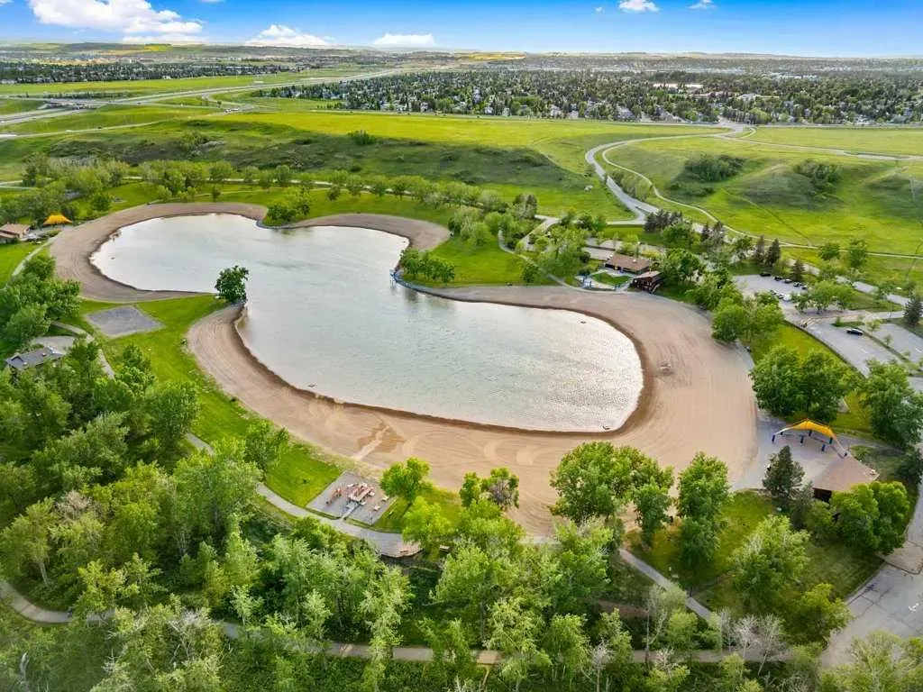 116 Sunlake Gardens SE