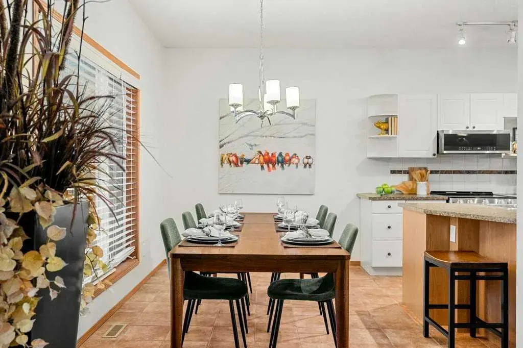 116 Sunlake Gardens SE