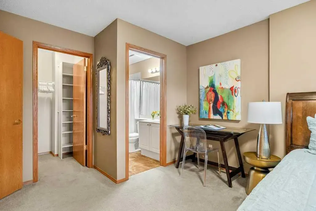 116 Sunlake Gardens SE