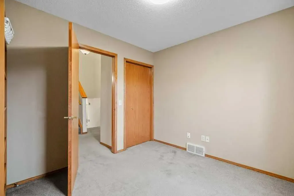 116 Sunlake Gardens SE