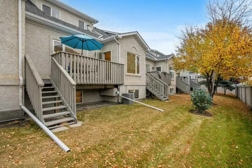 116 Sunlake Gardens SE