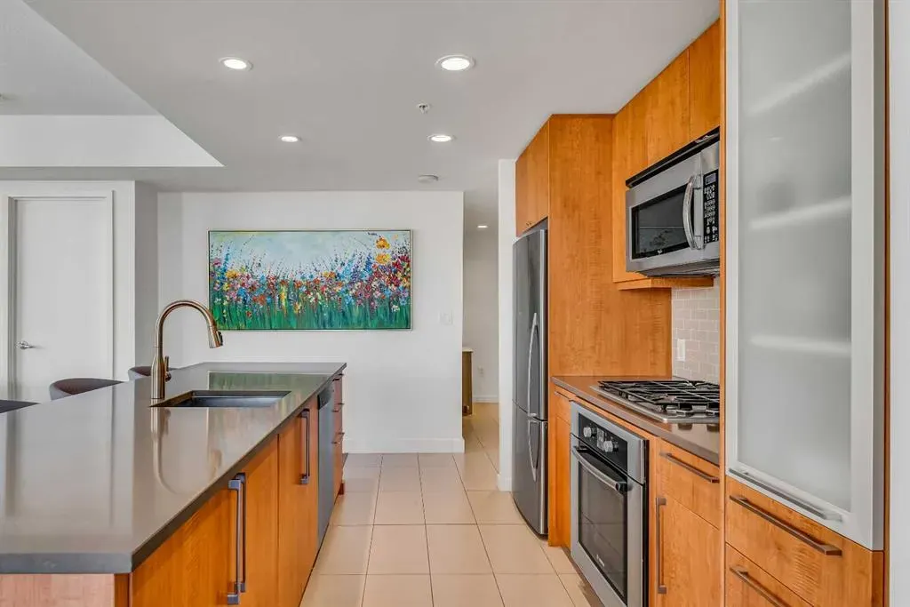 1118 12 Avenue SW, #1204