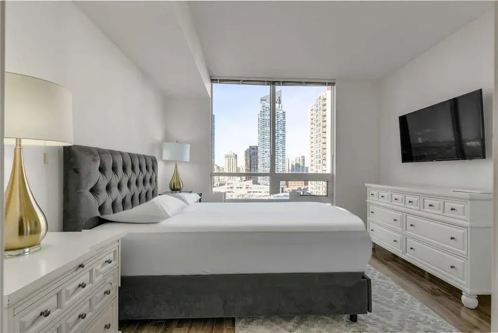 1118 12 Avenue SW, #1204