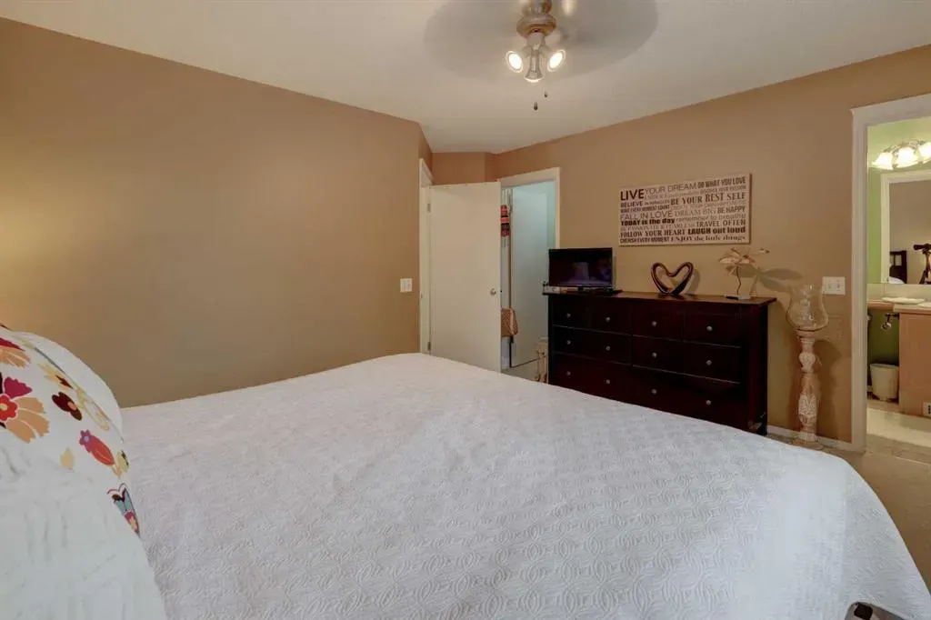 39 Tuscany Springs Place NW