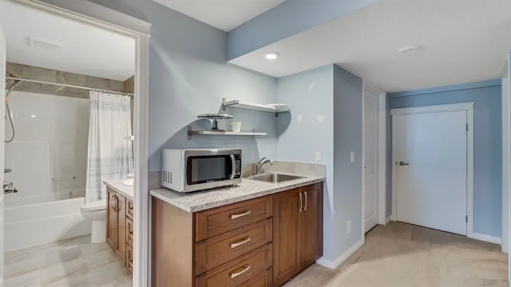 343 Hillcrest Heights SW