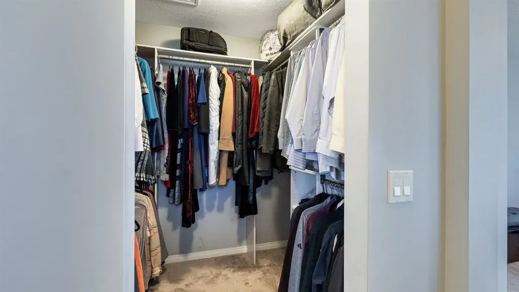 343 Hillcrest Heights SW