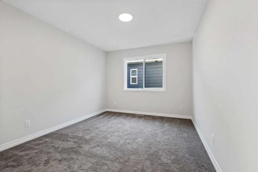 368 Magnolia Crescent SE