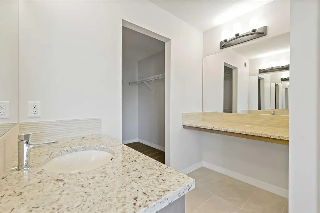 368 Magnolia Crescent SE