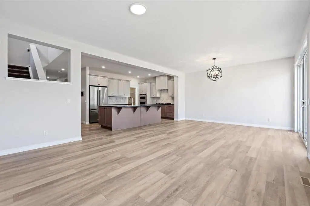 368 Magnolia Crescent SE