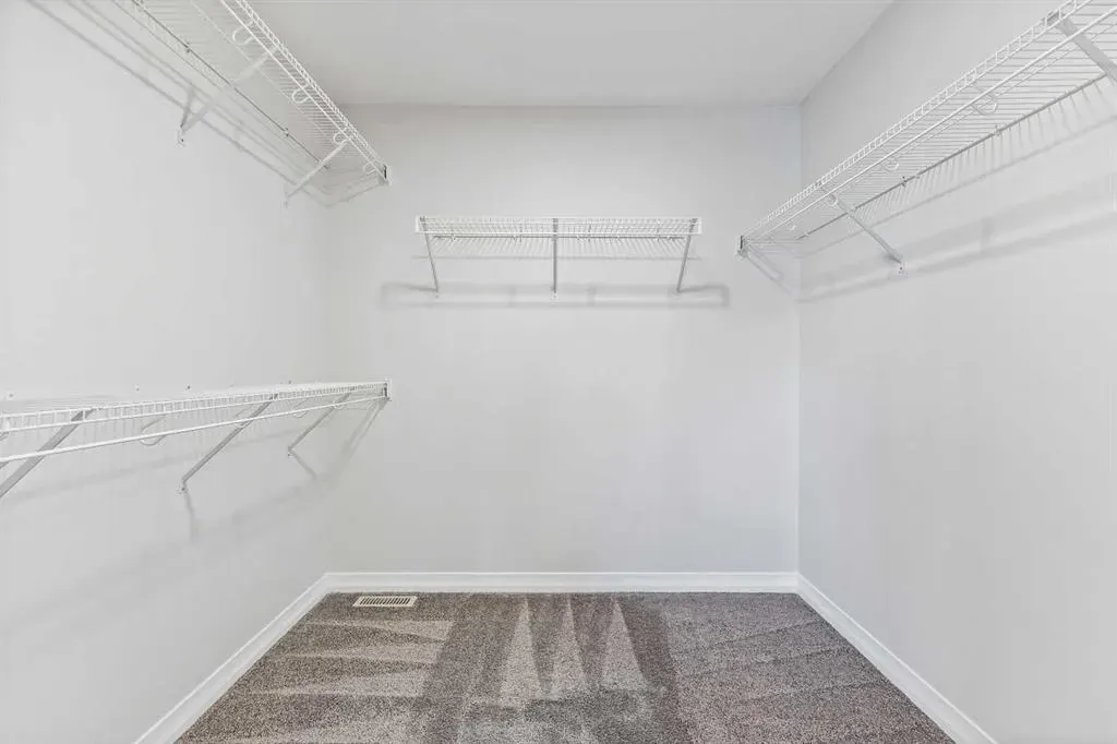 368 Magnolia Crescent SE