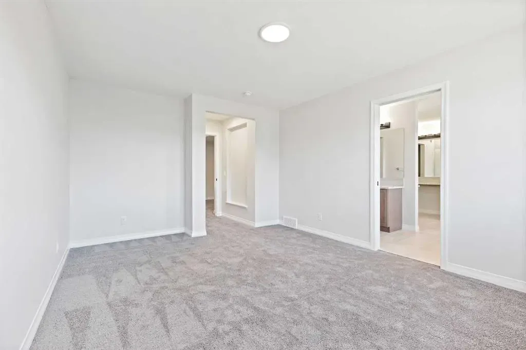 368 Magnolia Crescent SE