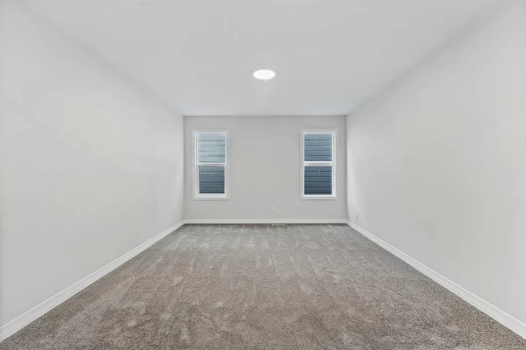 368 Magnolia Crescent SE