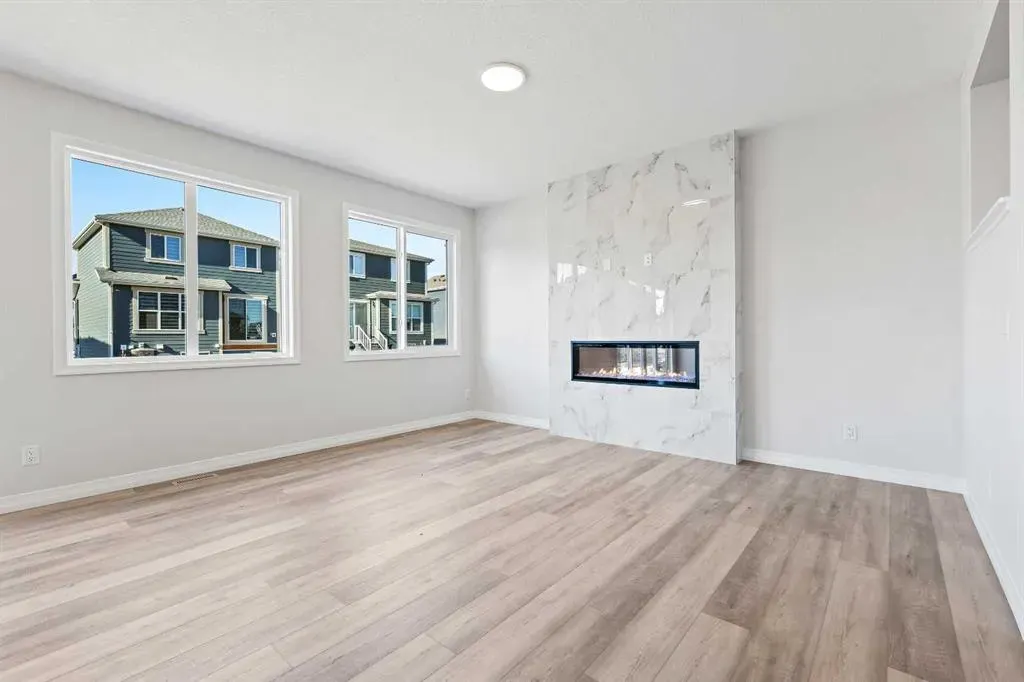 368 Magnolia Crescent SE