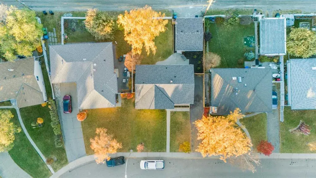 124 Gainsborough Drive SW