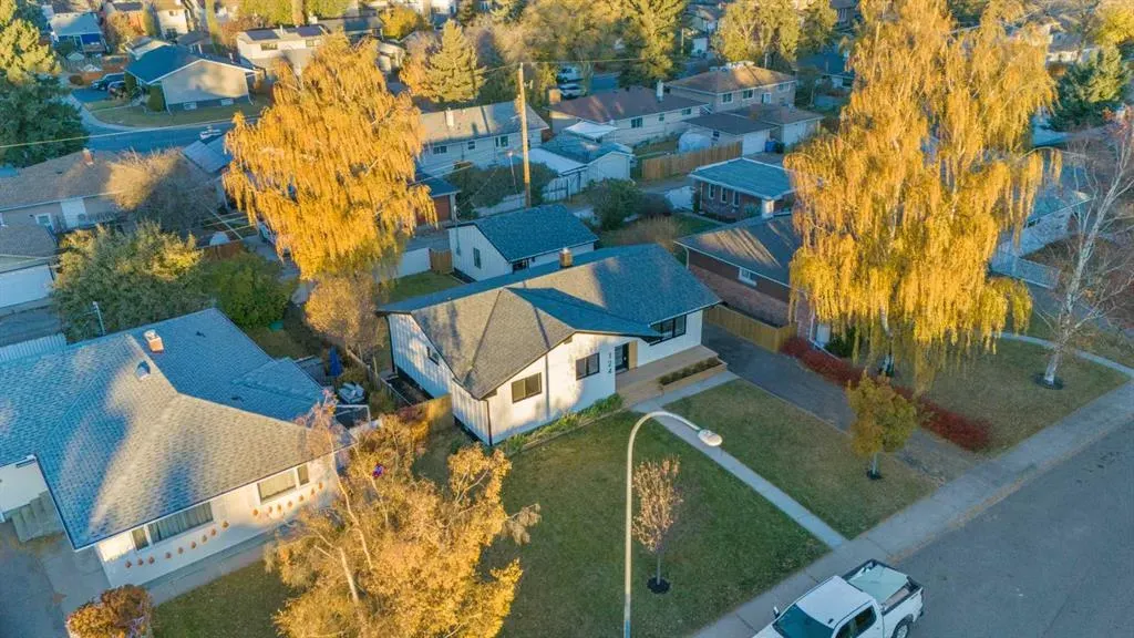 124 Gainsborough Drive SW