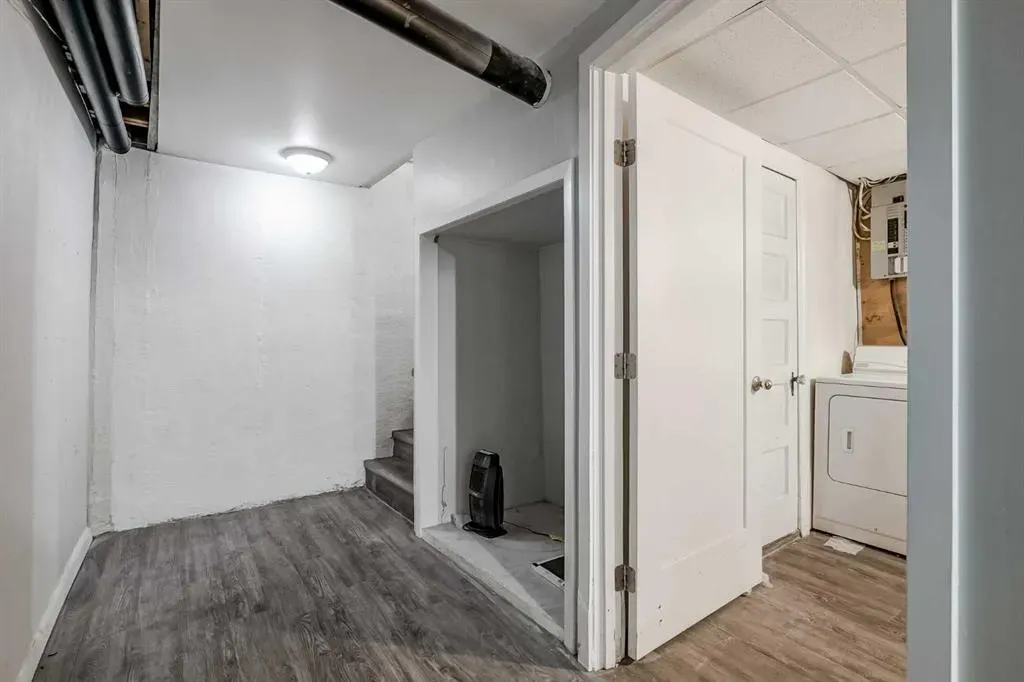 1468 Renfrew Drive NE