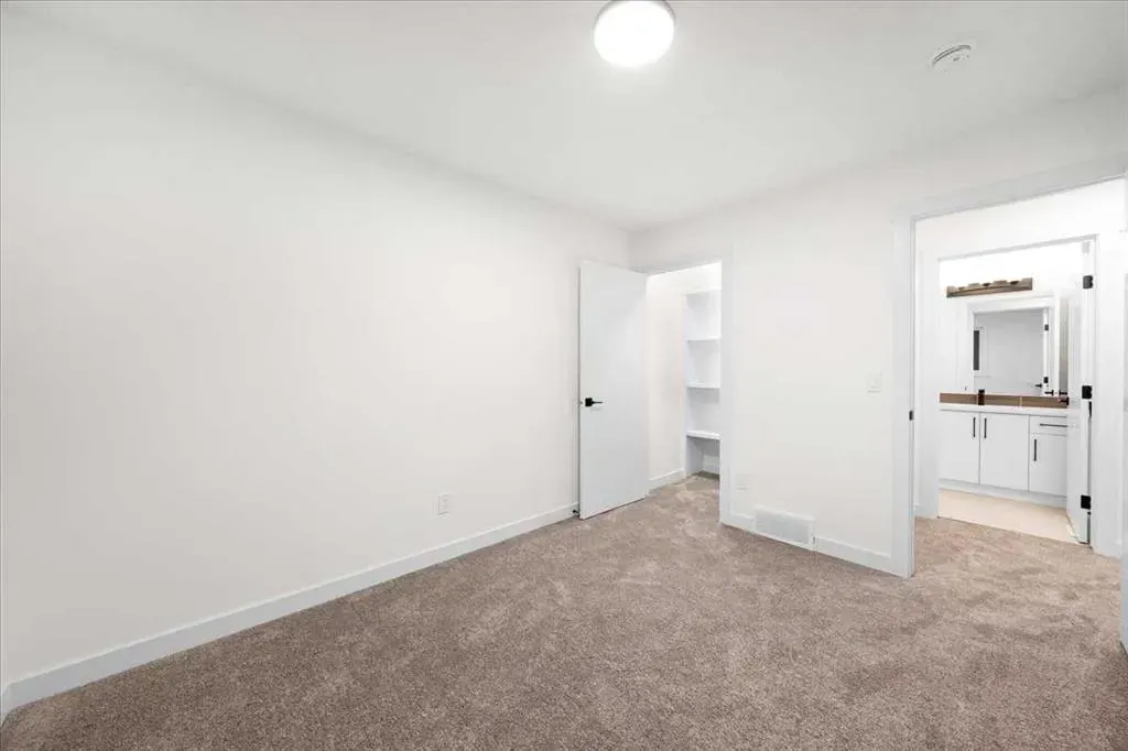 39 Baysprings Terrace SW