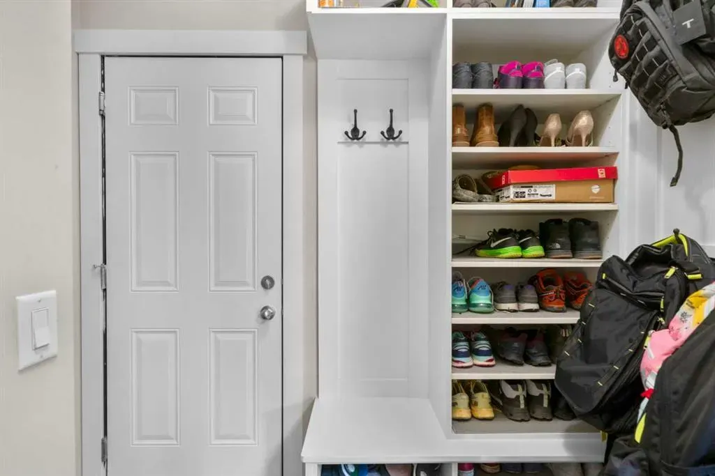 2581 Coopers Circle SW