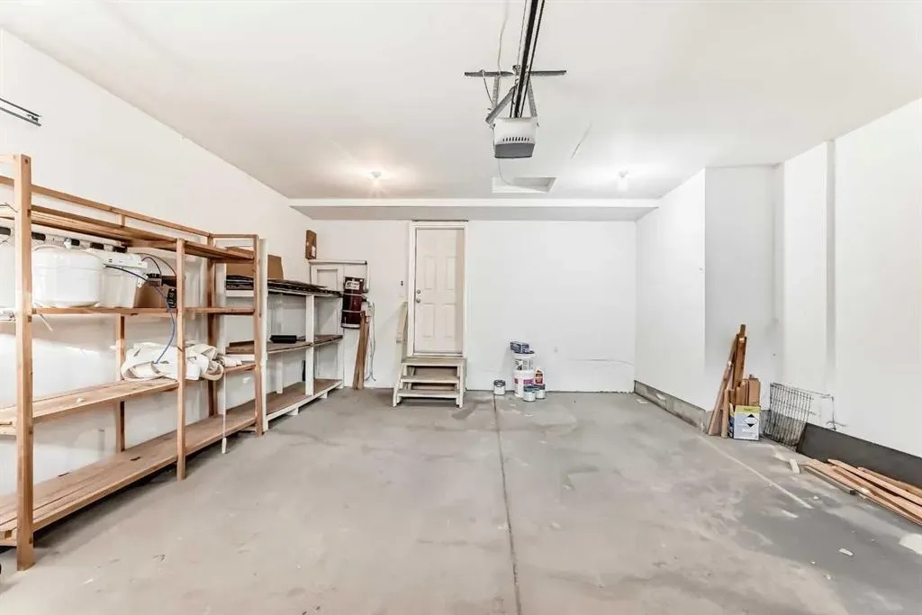 2740 Signal Hill Drive SW