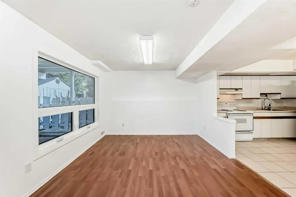 2740 Signal Hill Drive SW