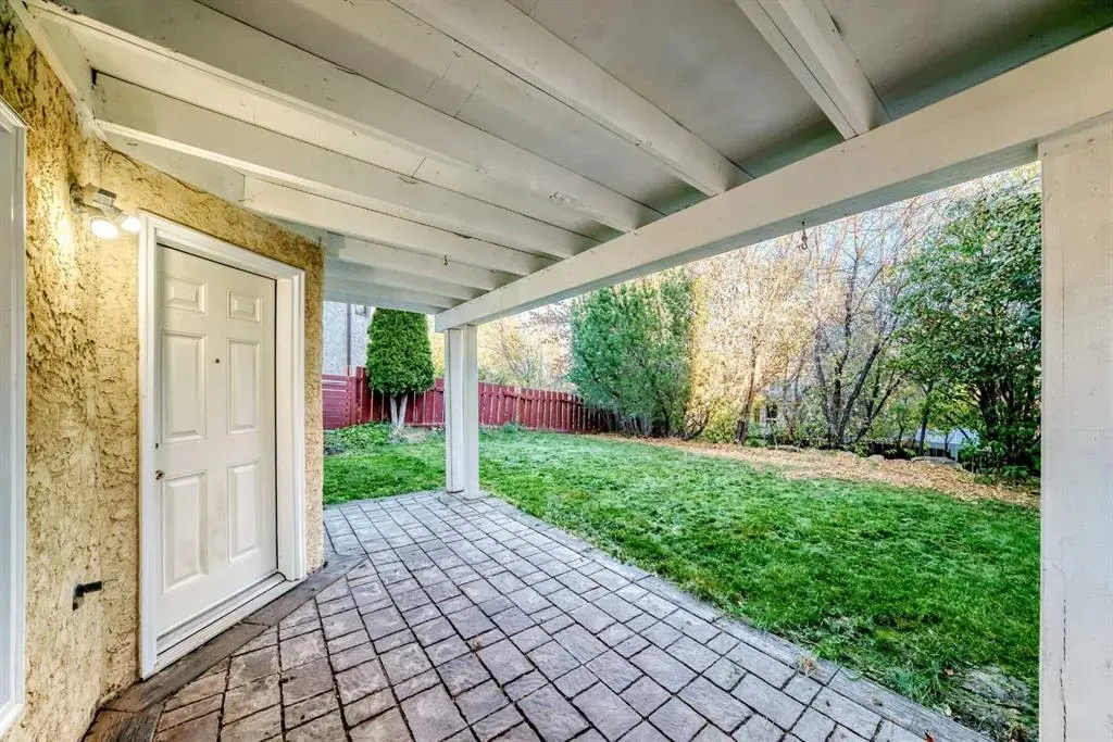 2740 Signal Hill Drive SW