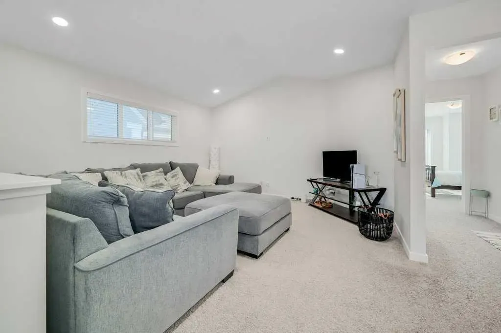 240 Magnolia Heath SE