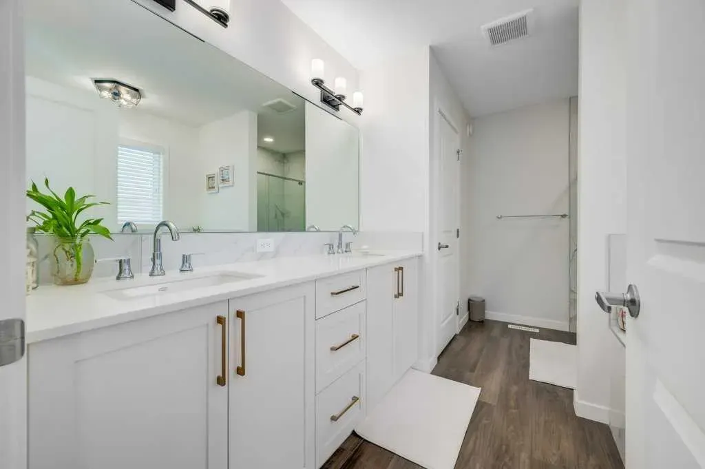 240 Magnolia Heath SE