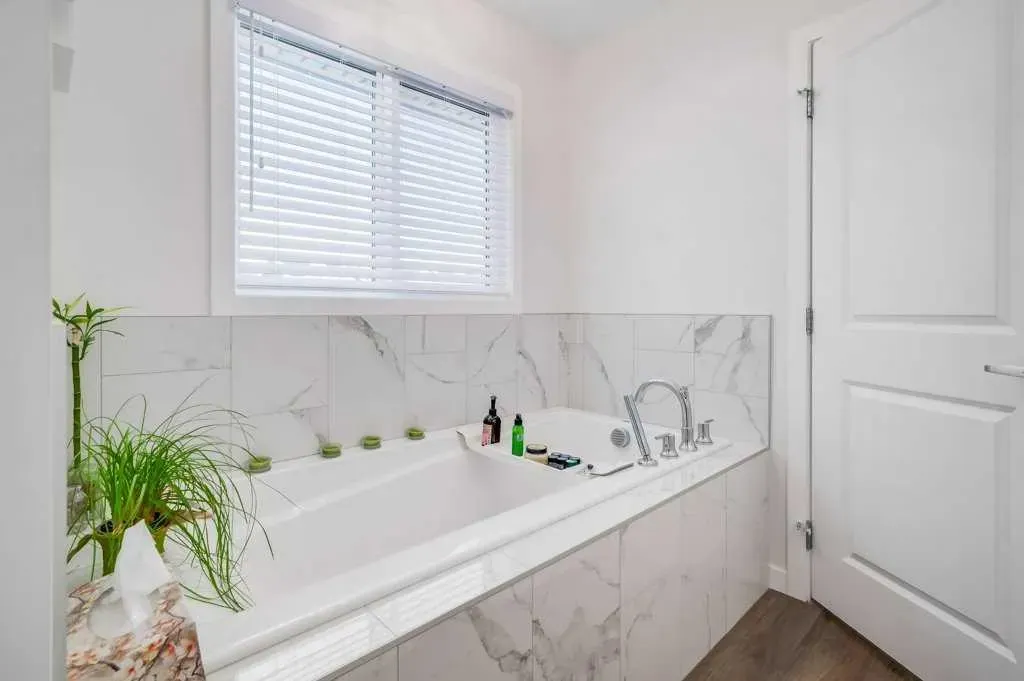 240 Magnolia Heath SE